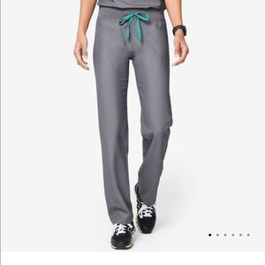 Figs Livingston bottoms size XSP